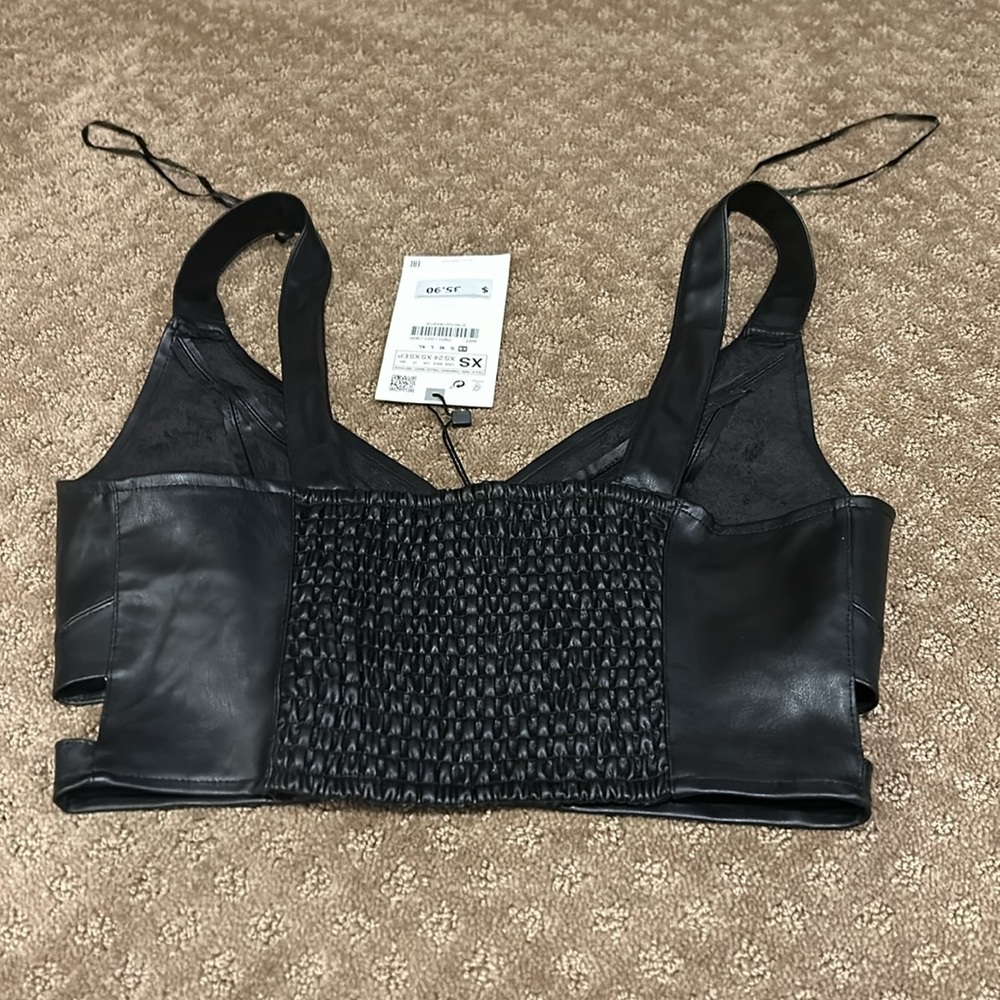 NWT Zara Faux Leather Black Cropped Top With Smock Back Size XS - Picture 9 of 15